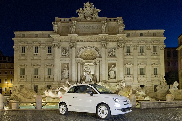 Sondermodell Fiat 500 Dolcevita feiert 62. Geburtstag des ikonischen Cinquecento