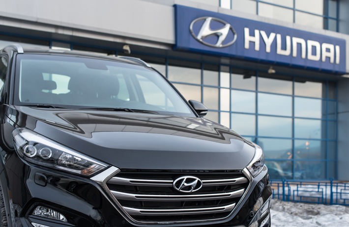 Bundesweit erstes Urteil gegen die Hyundai Bank – Bankkunden können ihren Autokreditvertrag widerrufen. (Bild nur zur redaktonellen Nutzung freigegeben; Bildquelle: Shutterstock.com). Weiterer Text über ots und www.presseportal.de/nr/122701 / Die Verwendung dieses Bildes ist für redaktionelle Zwecke honorarfrei. Veröffentlichung bitte unter Quellenangabe: “obs/Dr. Lehnen & Sinnig | Rechtsanwälte PartG mbB/Shutterstock.com”