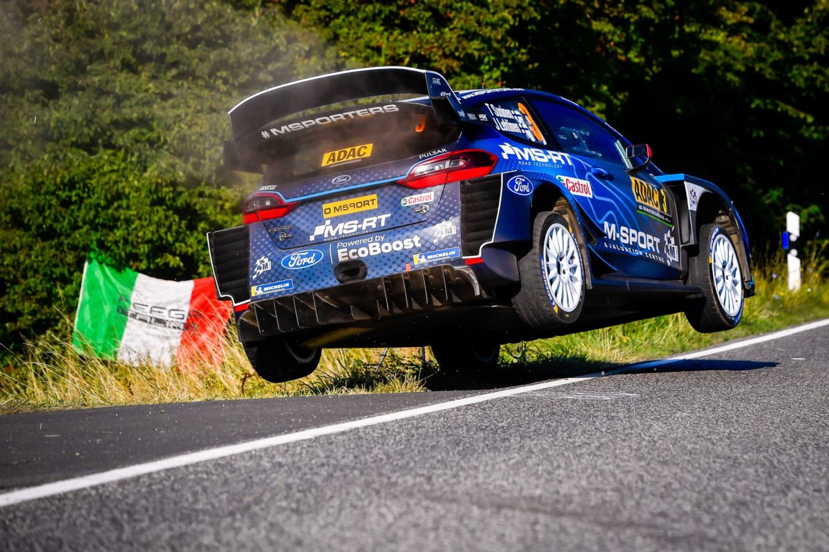 Ford Fiesta WRC-Pilot Teemu Suninen bei der Rallye Deutschland schnell, aber glücklos: Teemu Suninen/Jarmo Lehtinen beweisen nach frühem Elektrikdefekt ihr großes Potenzial mit Zeiten auf dem Niveau der Podestkandidaten. Weiterer Text über ots und www.presseportal.de/nr/6955 / Die Verwendung dieses Bildes ist für redaktionelle Zwecke honorarfrei. Veröffentlichung bitte unter Quellenangabe: “obs/Ford-Werke GmbH”