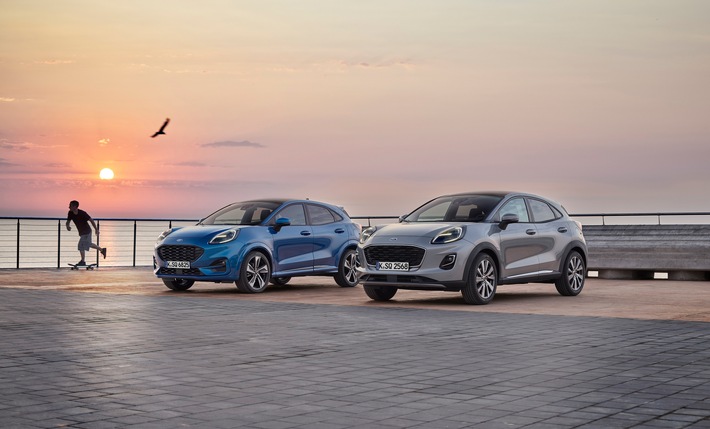 Der neue Ford Puma: Ab 23.150 Euro bereit zum Sprung auf den deutschen Markt / Ford hat heute (6. September 2019) die Verkaufspreise des mit Spannung erwarteten neuen Puma bekanntgegeben: Das 4,19 Meter lange Crossover SUV rollt Anfang 2020 ab 23.150 Euro zu den Kunden. Es handelt sich dabei um die Ausstattungsvariante “Titanium” in Kombination mit dem 92 kW (125 PS) starken EcoBoost-Dreizylinder-Benziner. Mit der gleichen Motorisierung tritt der noch umfangreicher ausgestattete Puma “Titanium X” (Bild) an (ab 25.350 Euro), der auf der IAA Pkw seine Premiere feiern wird (Ford-Stand, Halle 8). Weiterer Text über ots und www.presseportal.de/nr/6955 / Die Verwendung dieses Bildes ist für redaktionelle Zwecke honorarfrei. Veröffentlichung bitte unter Quellenangabe: “obs/Ford-Werke GmbH”